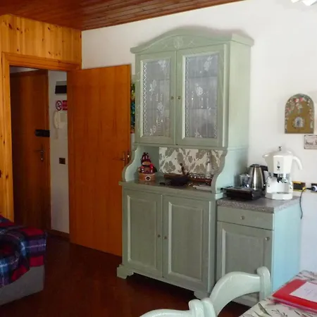 Apartment Campiglio; Dedica A Te La Calda Mansarda Di Pia *