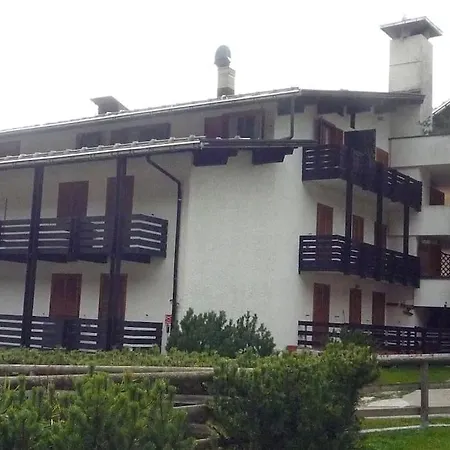 Apartment Campiglio; Dedica A Te La Calda Mansarda Di Pia *